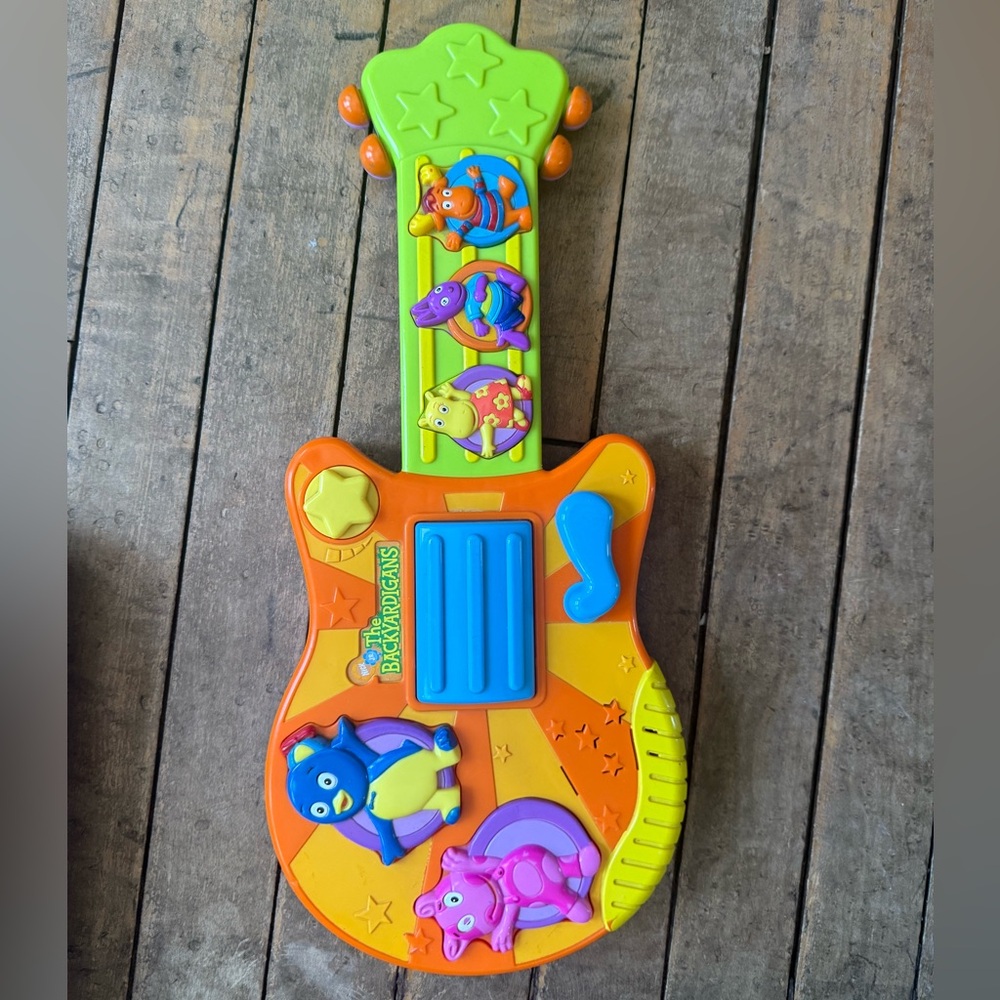 The Backyardigans Musical Singing Strum Guitar 16" Toy Mattel Nickelodeon 2006